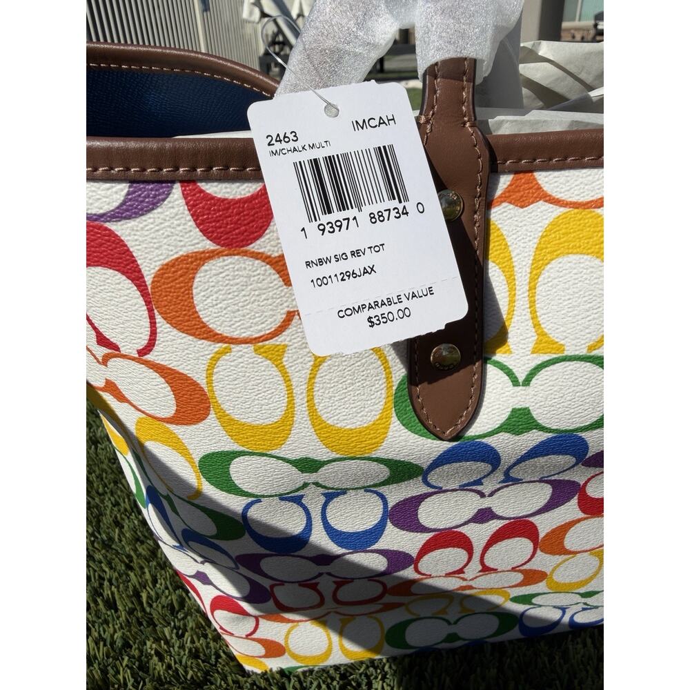 NWT Coach Reversible City Tote In Rainbow Signature Canvas 2463 Navy Blue - Picture 5 of 8